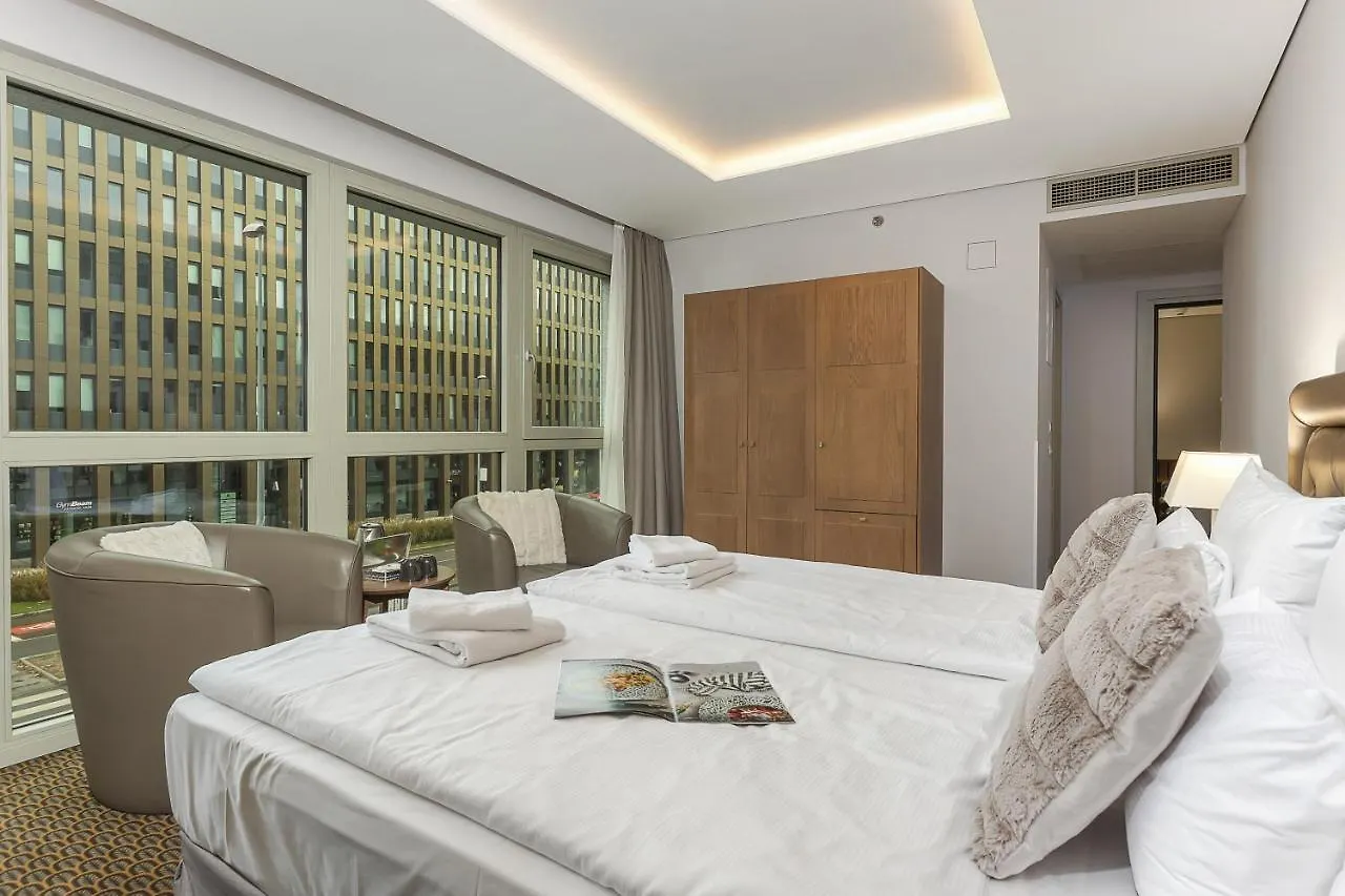 Hotel Royal Praag 4*,